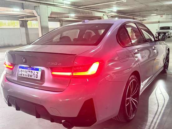 BMW-330e-2.0 16V TURBO HÍBRIDO M SPORT AUTOMÁTICO BMW-330e-2024