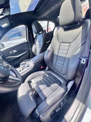 BMW-330e-2024