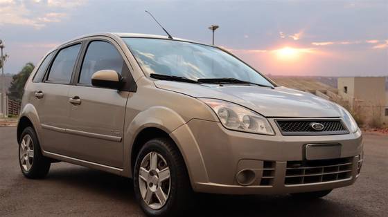 Imagem de FORD FIESTA 1.6 MPI CLASS HATCH 8V FLEX 4P MANUAL
