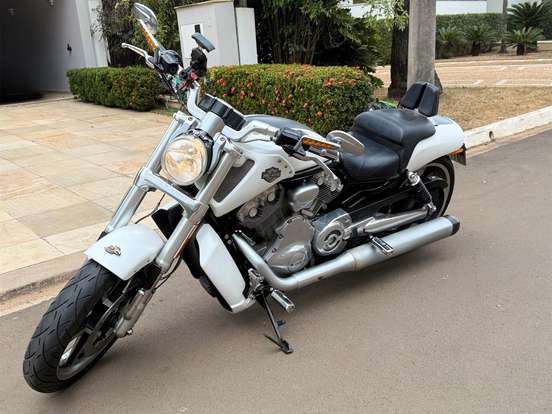 HARLEY-DAVIDSON-V-ROD MUSCLE HARLEY-DAVIDSON-V-ROD MUSCLE-2013