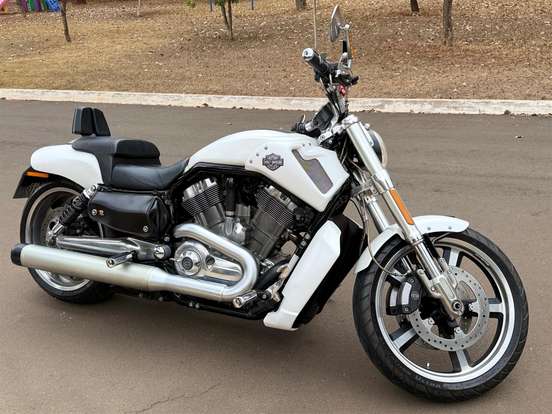 HARLEY-DAVIDSON-V-ROD MUSCLE-2013