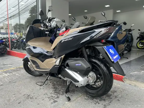 HONDA-PCX 160 DLX-2025