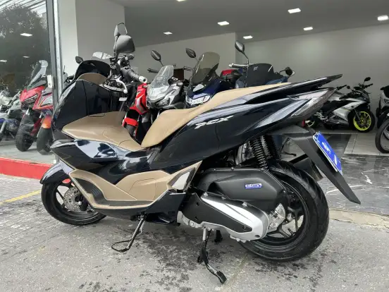 HONDA-PCX 160 DLX-2025