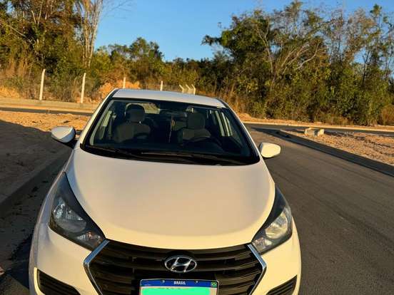 HYUNDAI-HB20-1.0 COMFORT PLUS 12V FLEX 4P MANUAL HYUNDAI-HB20-2017