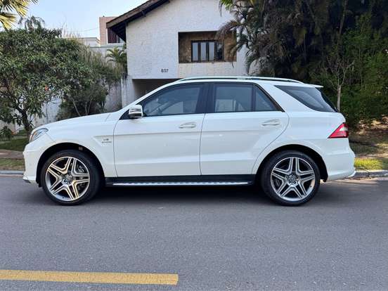 MERCEDES-BENZ-ML 63 AMG-5.5 V8 32V BITURBO GASOLINA 4P AUTOMÁTICO MERCEDES-BENZ-ML 63 AMG-2013