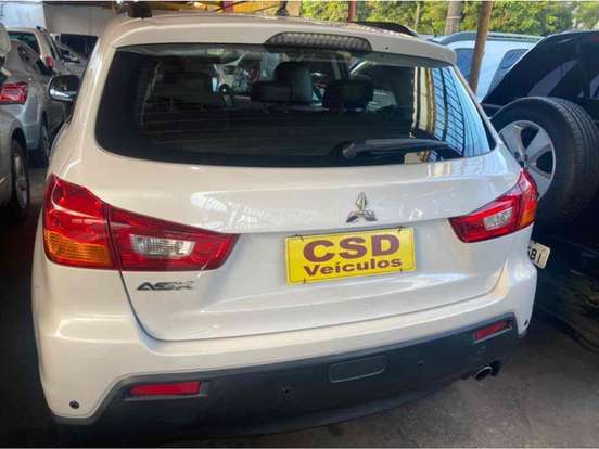 MITSUBISHI-ASX-2011
