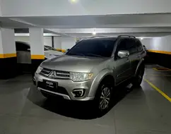 MITSUBISHI PAJERO 3.2 HPE 4X4 7 LUGARES 16V TURBO INTERCOOLER DIESEL 4P AUTOMÁTICO MITSUBISHI PAJERO 3.2 HPE 4X4 7 LUGARES 16V TURBO INTERCOOLER DIESEL 4P AUTOMÁTICO