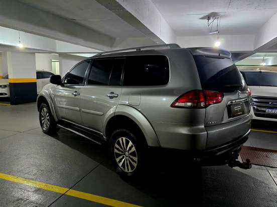 MITSUBISHI-PAJERO-3.2 HPE 4X4 7 LUGARES 16V TURBO INTERCOOLER DIESEL 4P AUTOMÁTICO MITSUBISHI-PAJERO-2016