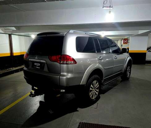 MITSUBISHI-PAJERO-2016