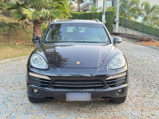 PORSCHE-CAYENNE-2013