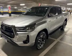 TOYOTA HILUX 2.8 D-4D TURBO DIESEL CD SRX 4X4 AUTOMÁTICO TOYOTA HILUX 2.8 D-4D TURBO DIESEL CD SRX 4X4 AUTOMÁTICO