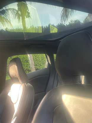 VOLVO-V40-2015
