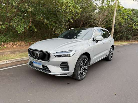 VOLVO-XC60-2021