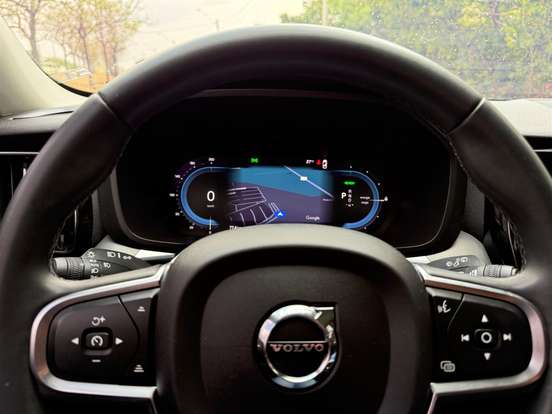 VOLVO-XC60-2021