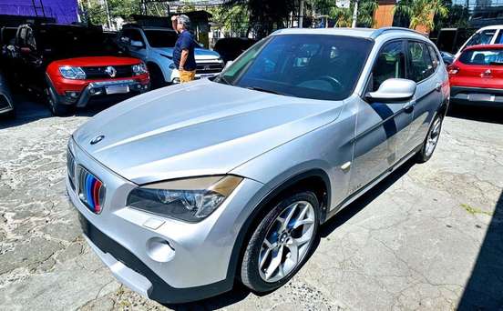 BMW-X1-2011