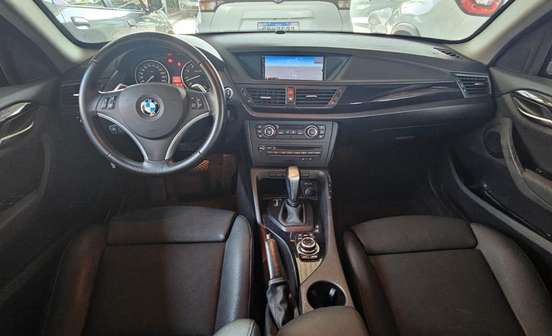 BMW-X1-2011