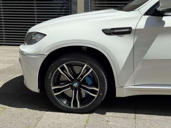 BMW-X6-2011
