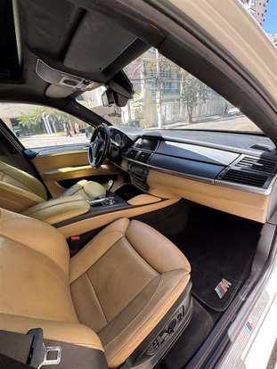 BMW-X6-2011