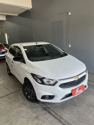 CHEVROLET ONIX 1.4 MPFI ADVANTAGE 8V FLEX 4P AUTOMÁTICO