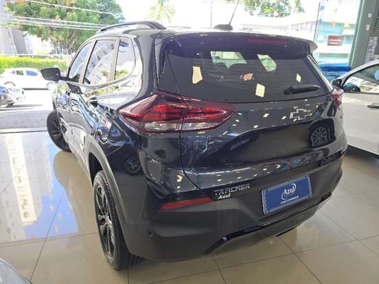 CHEVROLET-TRACKER-2023