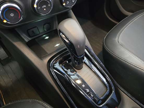 CHEVROLET-TRACKER-2023