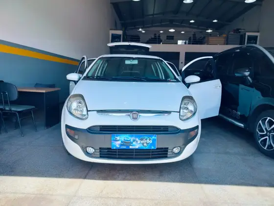 FIAT PUNTO 1.4 ATTRACTIVE 8V FLEX 4P MANUAL FIAT PUNTO 1.4 ATTRACTIVE 8V FLEX 4P MANUAL