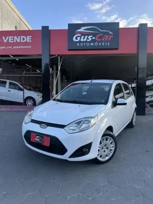FORD FIESTA 1.0 ROCAM SE 8V FLEX 4P MANUAL FORD FIESTA 1.0 ROCAM SE 8V FLEX 4P MANUAL