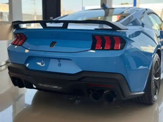 FORD-MUSTANG-2025