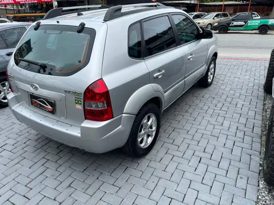 HYUNDAI-TUCSON-2.0 MPFI GLS 16V 143CV 2WD FLEX 4P AUTOMÁTICO HYUNDAI-TUCSON-2015