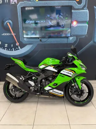 KAWASAKI NINJA ZX-4RR KAWASAKI NINJA ZX-4RR