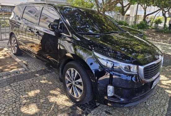 KIA-CARNIVAL-2018