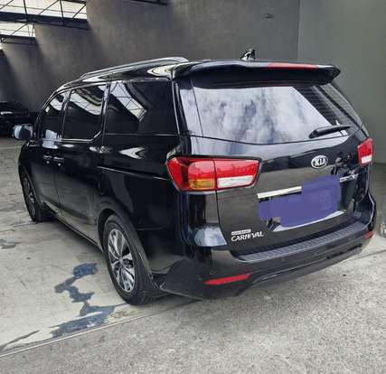 KIA-CARNIVAL-2018