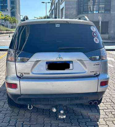 MITSUBISHI-OUTLANDER-2011