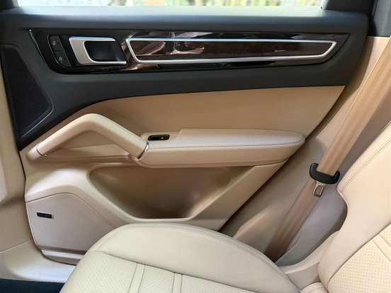 PORSCHE-CAYENNE-3.0 V6 E-HYBRID PLATINUM EDITION AWD TIPTRONIC S PORSCHE-CAYENNE-2022