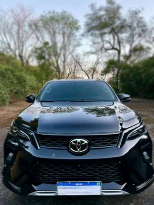 TOYOTA-HILUX SW4-2025