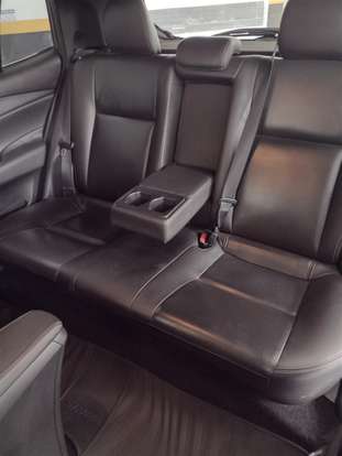 TOYOTA-YARIS-2019