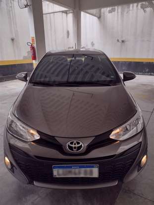 TOYOTA-YARIS-2019