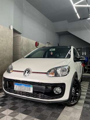 VOLKSWAGEN-UP-2016