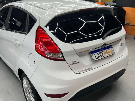 FORD-FIESTA-1.6 TITANIUM HATCH 16V FLEX 4P POWERSHIFT FORD-FIESTA-2014