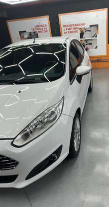FORD-FIESTA-2014