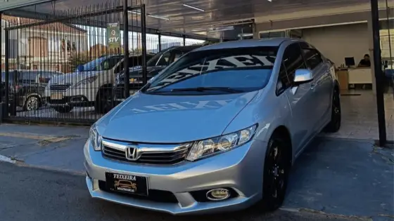 HONDA CIVIC 1.8 LXS 16V FLEX 4P MANUAL HONDA CIVIC 1.8 LXS 16V FLEX 4P MANUAL