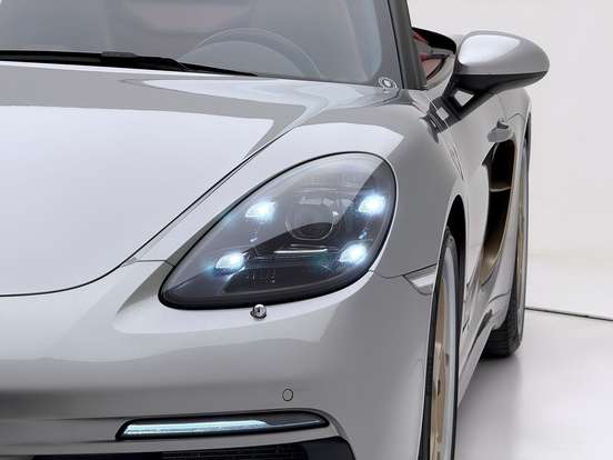 PORSCHE-718-2022