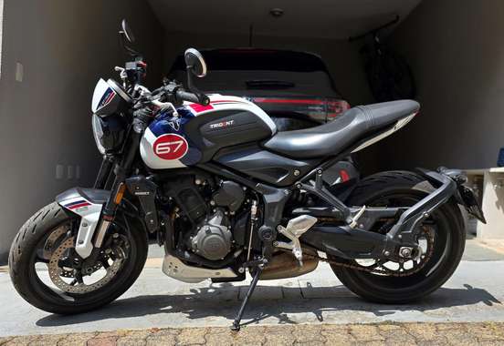 TRIUMPH-TRIDENT 660 TRIPLE TRIBUTE EDITION TRIUMPH-TRIDENT 660 TRIPLE TRIBUTE EDITION-2024