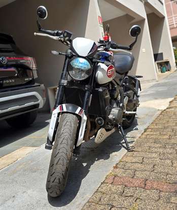 TRIUMPH-TRIDENT 660 TRIPLE TRIBUTE EDITION-2024
