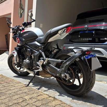 TRIUMPH-TRIDENT 660 TRIPLE TRIBUTE EDITION TRIUMPH-TRIDENT 660 TRIPLE TRIBUTE EDITION-2024