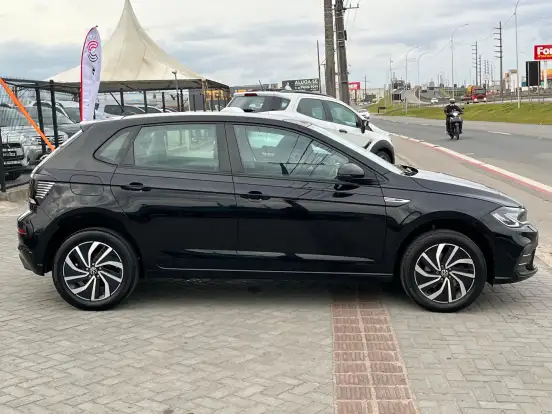 VOLKSWAGEN-POLO-2023