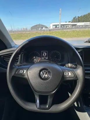 VOLKSWAGEN-POLO-2018