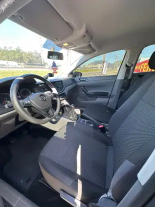 VOLKSWAGEN-POLO-2018
