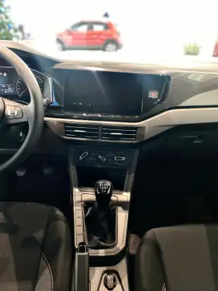 VOLKSWAGEN-POLO-2025