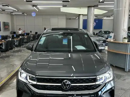 VOLKSWAGEN-TAOS-1.4 250 TSI TOTAL FLEX HIGHLINE AUTOMÁTICO VOLKSWAGEN-TAOS-2025